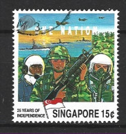 SINGAPOUR. N°586 Oblitéré De 1990. Militaires. - Militaria