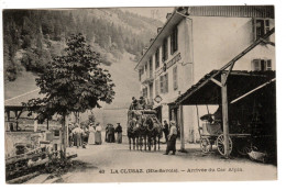 La Clusaz , Arrivée Du Car Alpin , Diligence , Hotel Du Lion D'or - La Clusaz