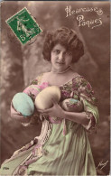 Carte    -    Heureuses Pâques ,Femme   , Oeufs   AQ942  Masel - Easter