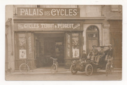 PAUILLAC   33   "PALAIS DES CYCLES" - CYCLES TERROT & PEUGOT  ( CARTE PHOTO ) - Pauillac