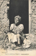 Madagascar - TANANARIVE - Type De Vieille Femme Malgache - Madagascar