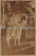 R168720 Man. Horse. Old Photography. Postcard - Monde