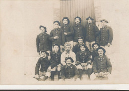 MILITARIA   Carte Photo   CHASSEURS ALPINS  (14 Hommes) - Reggimenti