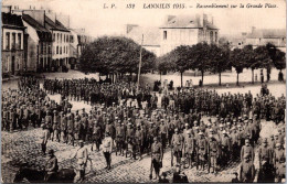 SELECTION  - LANNILIS  -  1915. Rassemblement Sur La Grande Place - Sonstige & Ohne Zuordnung