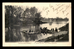 92 - LEVALLOIS-PERRET - LA POINTE DE L'ILE - LES BATEAUX PASSEURS - Levallois Perret