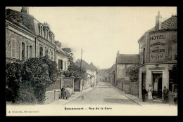 95 - BESSANCOURT - RUE DE LA GARE - HOTEL "AU RENDEZ-VOUS DES CHASSEURS" MAISON PIOT - Autres & Non Classés