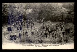 95 - ENGHIEN-LES-BAINS - PENSIONNAT DE LA PROVIDENCE - LES PETITS AU JARDIN - Enghien Les Bains