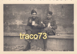 REGIO ESERCITO - MILITARI _ (  Artiglieri )   /  Militari Al Rancio - Anno 1941 _ Foto Formato  8,5 X 11 Cm - Oorlog, Militair