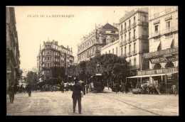 ALGERIE - ALGER - PLACE DE LA REPUBLIQUE - BRASSERIE MAXEVILLE - Algerien