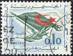Algérie (Rep) Poste Obl Yv: 370 Mi:395 Drapeau National (TB Cachet Rond) (Thème) - Timbres