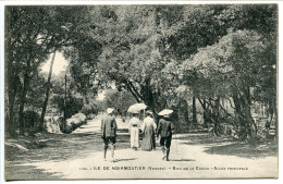 CP Non écrite * ILE De NOIRMOUTIER Bois De La Chaise Allée Principale ( Animée Femmes élégantes Ombrelle ) Vassellier - Ile De Noirmoutier