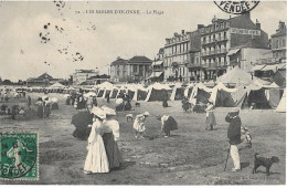 CPA - LES SABLES D'OLONNE - La Plage - Animée - Splendide Hôtel - Sables D'Olonne