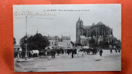 CPA (72) Le Mans. Place Des Jacobins Un Jour De Marché .   (8A.923) - Le Mans