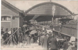 LOURDES  Arrivée Du Train Blanc - Lourdes