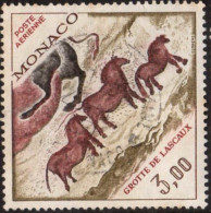 Monaco Avion Obl Yv: 95 Mi:988 Grotte De Lascaux (Beau Cachet Rond) - Airmail