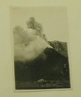 Italy-old Photo With A View Of Vesuvius (Monte Vesuvio) In 1925. - Lieux