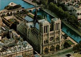PARIS - Vue Aérienne De La Cathédrale Notre-Dame - Notre Dame De Paris