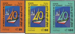 618529 MNH KUWAIT 2001 40 ANIVERSARIO DEL DIA NACIONAL - Koweït