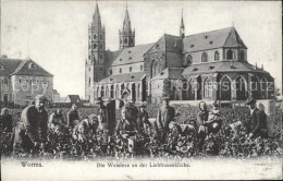 71683694 Worms Rhein Weinlese An Der Liebfrauenkirche Abenheim - Worms