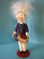 Binche / Carnaval - Poupée Vintage Habillée En Paysan / Hauteur Avec Le Chapeau : 26 Cm , Chapeau Compris - Binche