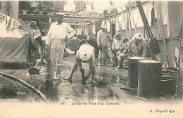 Bateaux - Lavage Du Pont D'un Cuirassé - Animée - Militaria - Précurseur - Marins - CPA - Carte Neuve - Voir Scans Recto - Guerre