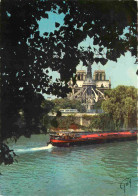 Bateaux - Péniches - Paris - Cathédrale Notre-Dame Et La Seine - Carte Dentelée - CPM - Voir Scans Recto-Verso - Houseboats
