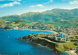 66 - Banyuls Sur Mer - Vue Aérienne De La Ville Et Du Port Dominés Par Les Albères. A Gauche  La Résidence Castell-Bear  - Banyuls Sur Mer