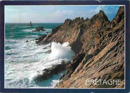 29 - La Pointe Du Raz - Le Phare De La Vieille - Un Jour De Tempête - Effet De Vagues - Voir Scans Recto Verso  - La Pointe Du Raz