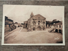 CPA  17 Saintes - Eglise Sainte Marie Des Dames - Saintes