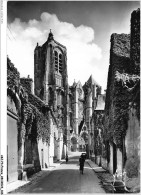 AKJP3-0266-18 - BOURGES - La Cathédrale Vue De La Rue De La Porte Jaune - Bourges