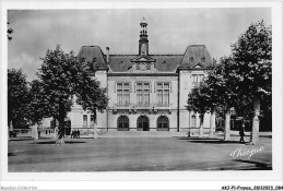 AKJP1-0043-03 - MONTLUCON - L'hotel De Ville - Montlucon