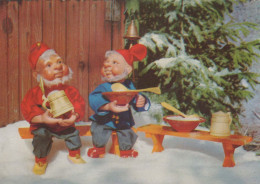 PAPÁ NOEL Feliz Año Navidad GNOMO Vintage Tarjeta Postal CPSM #PBA992.A - Santa Claus