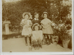 Photographie Photo Vintage Snapshot Anonyme Enfant Mode  - Anonymous Persons