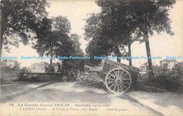 R170629 La Grande Guerre 1914 15. Barricades Sur La Route A Viersy. Aisne. A Str - Monde