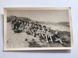 Carte Postale Ancienne (1964) Heist Photographie Jeunes Garçons Dans Les Dunes Fotos R. Monballyu - Heist