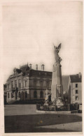 88 VAL D'AJOL MONUMENT AUX MORTS ET HOTEL DE VILLE - Autres & Non Classés