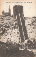 MARSEILLE : ASCENSEURS DE N D DE LA GARDE - Notre-Dame De La Garde, Lift En De Heilige Maagd