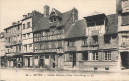 LISIEUX : VIEILLES MAISONS, PLACE VICTOR HUGO - Lisieux