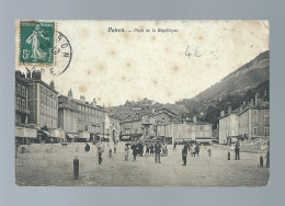 CPA - 38 - Voiron - Place De La République - Animée - Circulée En 1909 - Voiron