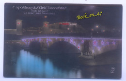 {94372} Expositions Arts Décoratifs , Vue De Nuit , Le Pont Des Invalides - Expositions