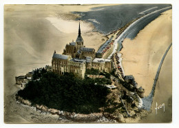 LE MONT SAINT-MICHEL (Manche) - Vue Aérienne - Le Mont Saint Michel