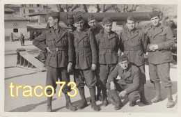 REGIO ESERCITO /  Artiglieri In Posa Con Cannone Sullo Sfondo _ Cartolina Fotografica - Oorlog 1939-45