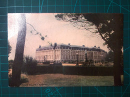 CARTE POSTALE, ART, PAYSAGES ;   Belle Carte Avec L'image D'un Tableau De : Vue Du Casino Et De La Place Colon De La Vil - Malerei & Gemälde