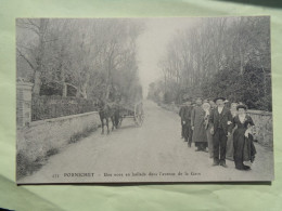 96-4-11              PORNICHET                  Une Noce En Ballade Dans L'avenue De La Gare - Pornichet