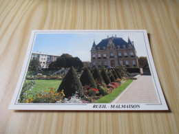 Rueil-Malmaison (92).Les Jardins De L'Hôtel De Ville - Le Musée D'Histoire Locale. - Rueil Malmaison