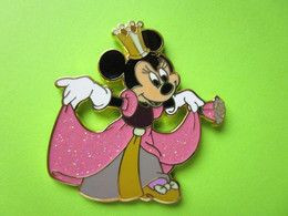 Gros Pin's BD Disney Reine Minnie - 5A05 - Disney