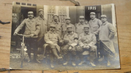 Carte Photo Militaires Avec "111" Sur Le Col - 1915 ................ BD-17558 - Regimenten