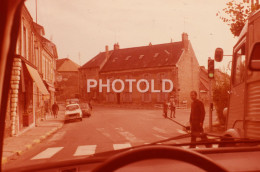 C 1980 RENAULT 4L CAR VOITURE FRANCE 35mm DIAPOSITIVE SLIDE Not PHOTO No FOTO NB4234 - Diapositives