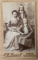 LIEGE Portrait Cdv Mère Et Ses 2 Filles Raquettes Sport Par Roemer, P.W. Jr Photographe Entre 1899 Et 1905 - Anciennes (Av. 1900)