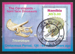 NAMIBIA...QUEEN ELIZABETH  II..(1952-22.).." 1997.."......DINOSAURS...TRICERATOPS......MINI SHEET.....USED.. - Archeologie